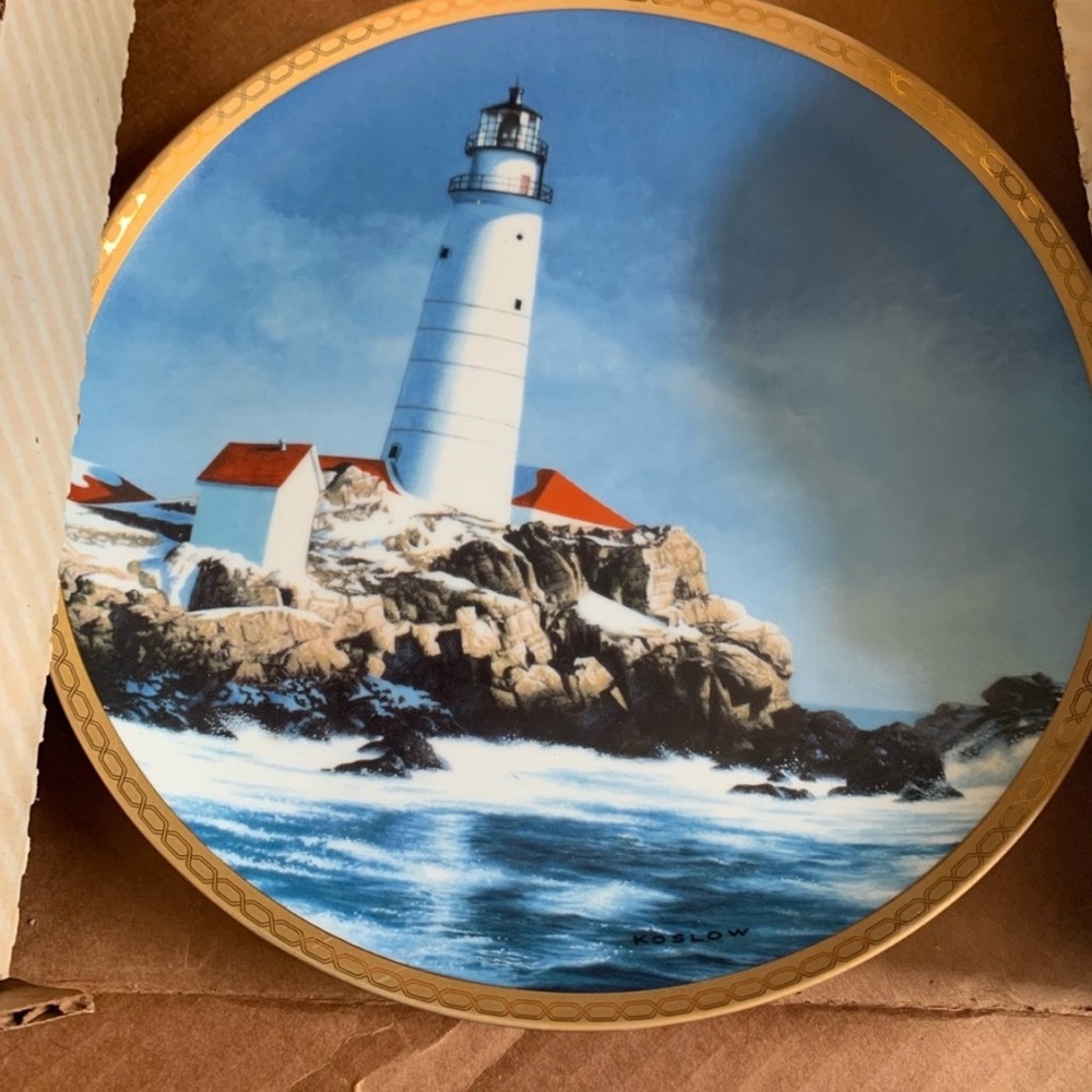 BOSTON LIGHT
by HOWARD KOSLOW